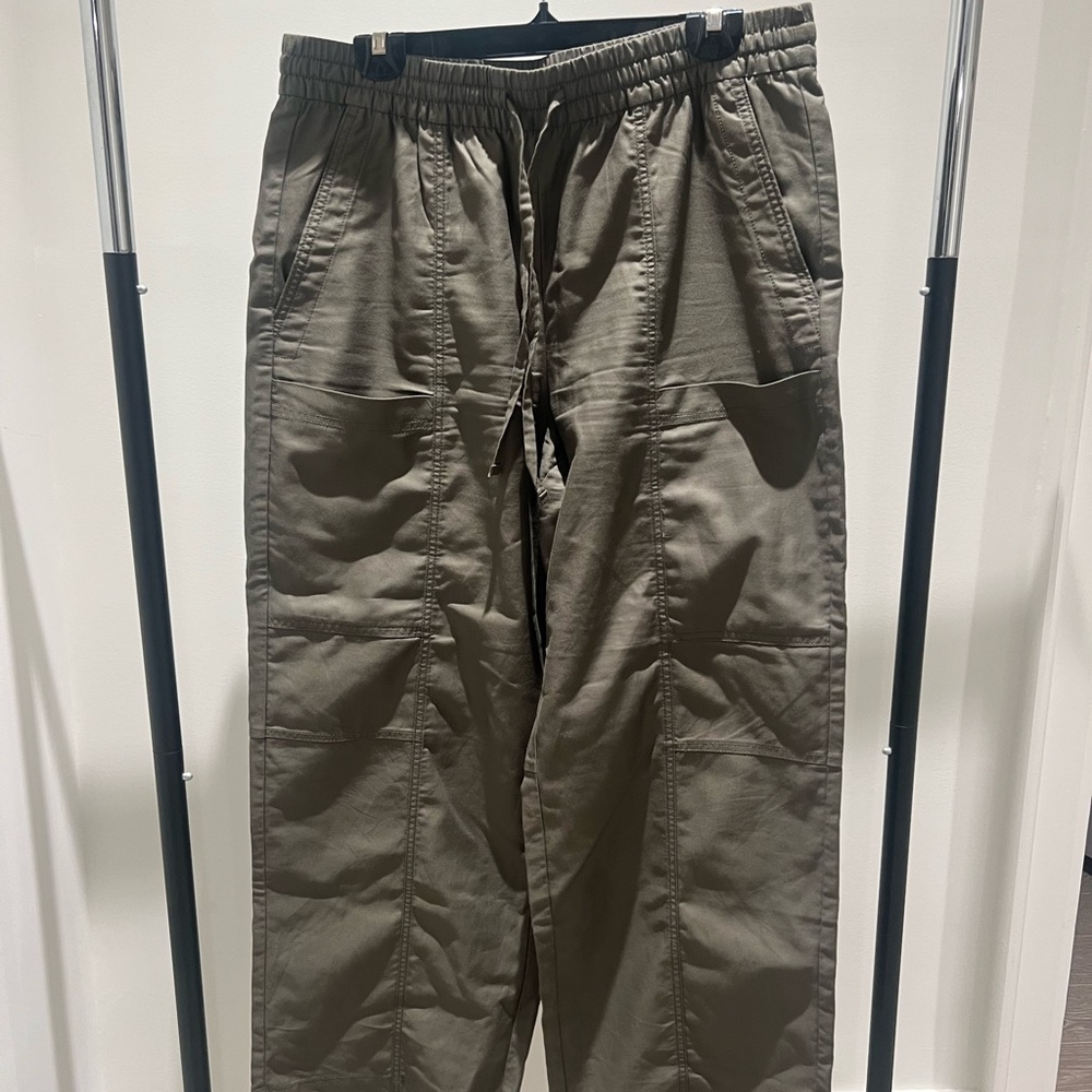 Banana Republic Khaki Cargo Pants